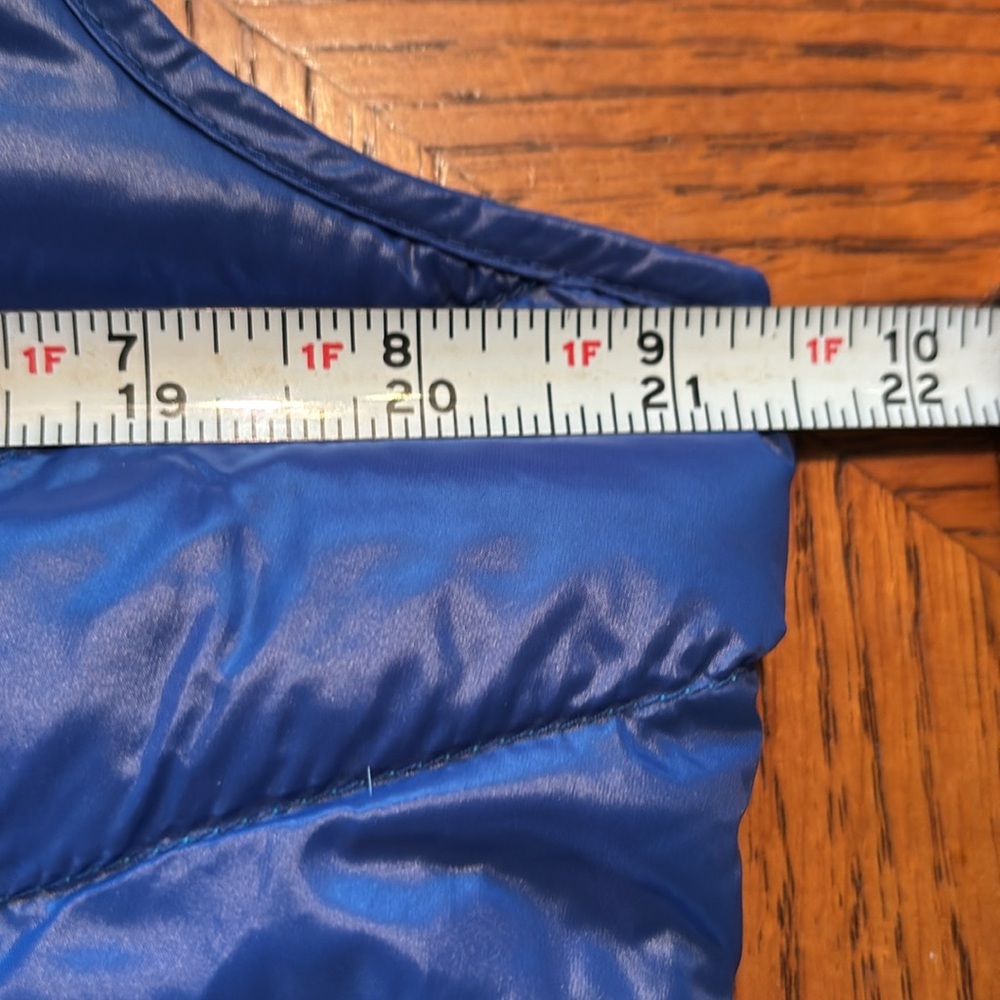 Bernardo Ladies Packable Down Vest - Picture 9 of 9